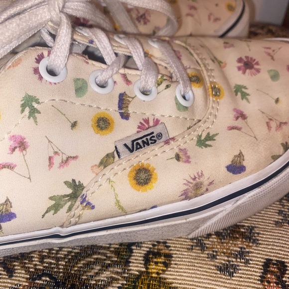 Vans Women’s Doheny Low Rise Canvas Sneakers, sz 6.5 - Picture 6 of 15